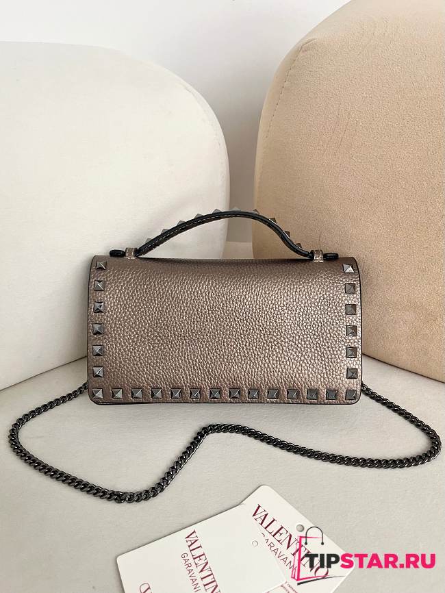 Valentino Garavani Rockstud Chain Wallet 03 - 1
