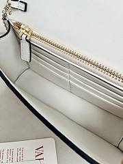 Valentino Garavani Rockstud Chain Wallet 02 - 4