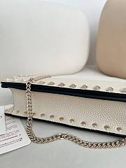 Valentino Garavani Rockstud Chain Wallet 02 - 2