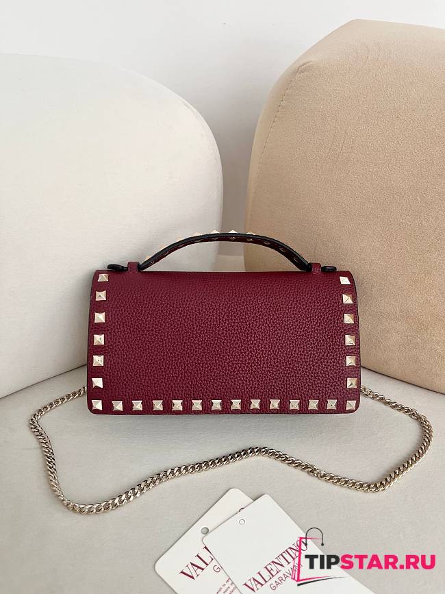 Valentino Garavani Rockstud Chain Wallet 01 - 1