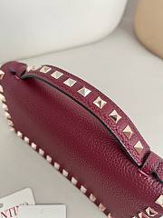 Valentino Garavani Rockstud Chain Wallet 01 - 4