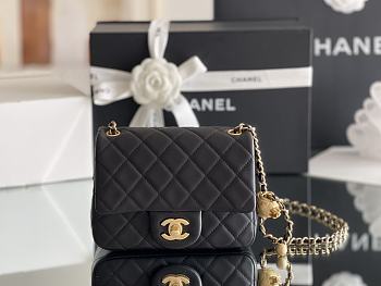 Chanel Lambskin Flap Bag In Black