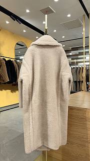 Max Mara Teddy Bear Coat Vanilla color - 5