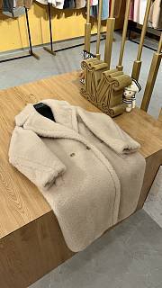 Max Mara Teddy Bear Coat Vanilla color - 2