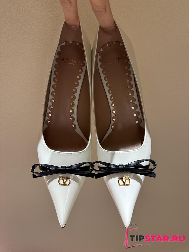 Valentino Garavani VLogo Signature High Heels In White - 1