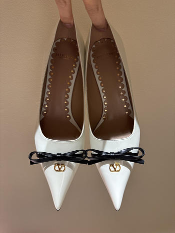 Valentino Garavani VLogo Signature High Heels In White