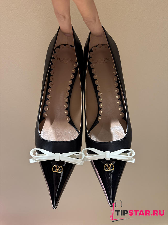 Valentino Garavani VLogo Signature High Heels In Black - 1