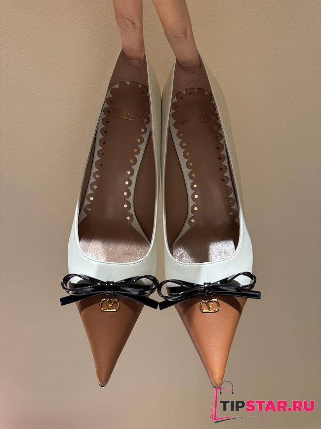 Valentino Garavani VLogo Signature High Heels In Brown - 1