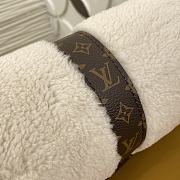 Louis Vuitton Pochette Mia Fur White M26245 - 2