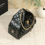 Chanel Small 25 Hobo Bag Black Shiny In Black - 2