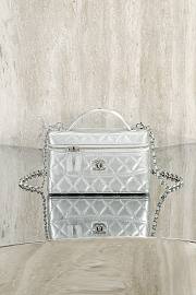 Chanel New Chain Handle Long Box Size 19.5x17x5 cm - 1