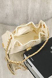 Chanel 25s hobo bag caviar leather in white - 4