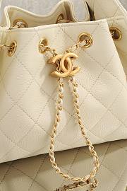 Chanel 25s hobo bag caviar leather in white - 2