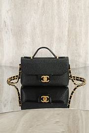 Chanel Leather flap bag gold hardware in black - 1
