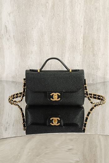 Chanel Leather flap bag gold hardware in black