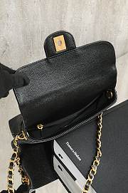 Chanel Leather flap bag gold hardware in black - 4