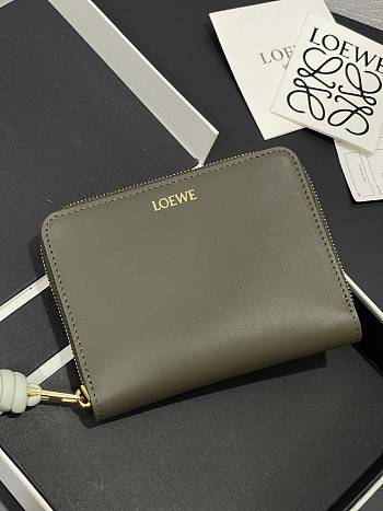 Loewe Zipped coin purse in shiny nappa calfskin dark green