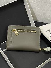 Loewe Zipped coin purse in shiny nappa calfskin dark green - 4