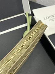 Loewe Zipped coin purse in shiny nappa calfskin green - 6