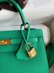 Hermes Kelly 28 in Cactus Epsom leather green - 4