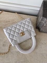 Chanel Small Kelly Bag in 24P Shiny Distressed White - 6