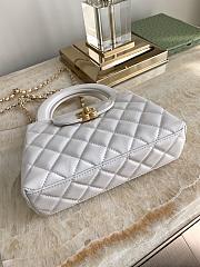 Chanel Small Kelly Bag in 24P Shiny Distressed White - 5