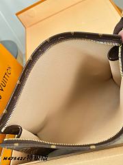 Louis Vuitton Poche Toilette Monogram M47542 - 4