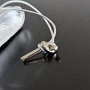 Bottega Veneta Andiamo Clutch Top handle clutch in Intrecciato laminated leather silver - 6