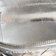 Bottega Veneta Bang Bang Vanity case in Intrecciato wood-embossed silver - 2