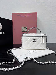 Chanel Long vanity with top handle in lambskin white - 1