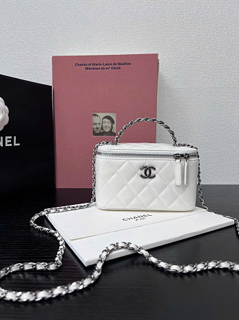Chanel Long vanity with top handle in lambskin white