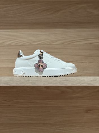 Louis Vuitton Time Out Sneakers 3D pattern of Monogram Flowers 01