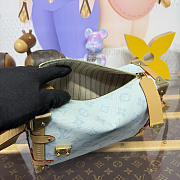 Louis Vuitton Side Trunk MM in blue - 6