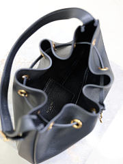 YSL PARIS VII hobo in grained leather black - 5