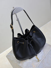 YSL PARIS VII hobo in grained leather black - 4