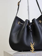 YSL PARIS VII hobo in grained leather black - 2