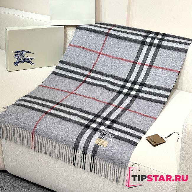 Burberry Shawl features embroidered equestrian motifs 03 - 1