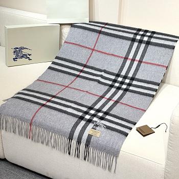 Burberry Shawl features embroidered equestrian motifs 03