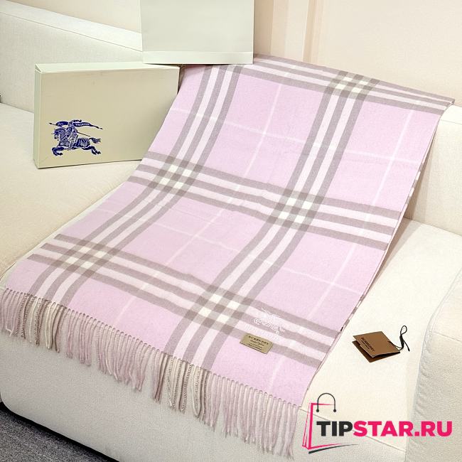 Burberry Shawl features embroidered equestrian motifs 02 - 1