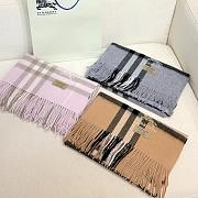 Burberry Shawl features embroidered equestrian motifs 02 - 3