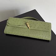 Bottega Veneta Andiamo Clutch Ostrich Leather 01 - 6
