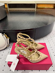 Valentino Garavani Rockstud 05 - 5