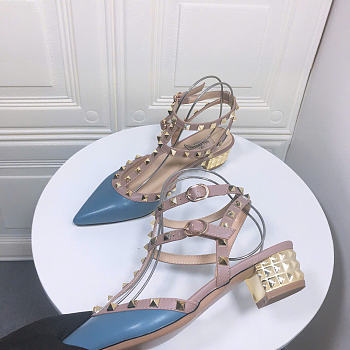 Valentino Garavani Rockstud 04