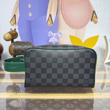 Louis Vuitton Locker Dopp Kit canvas Monogram Eclipse 04