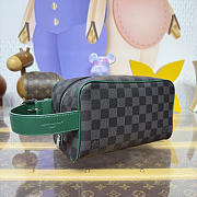 Louis Vuitton Locker Dopp Kit canvas Monogram Eclipse 04 - 5