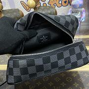 Louis Vuitton Locker Dopp Kit canvas Monogram Eclipse 03 - 6