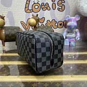 Louis Vuitton Locker Dopp Kit canvas Monogram Eclipse 03 - 3