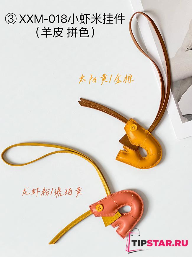 XXM-018 Small Shrimp Pendant - 1