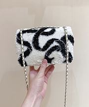 Chanel Flap Bag in Sequins Metallic accents white - 3