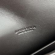 Bottega Veneta Flower Charm Andiamo Long Clutch In Fondant - 2